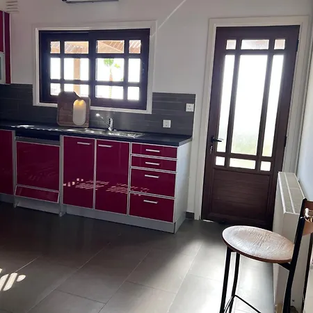 Charming With Private Pool And Garden View