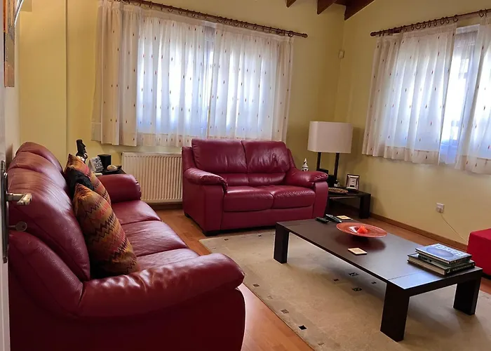 Charming With Private Pool And Garden View * Erimi