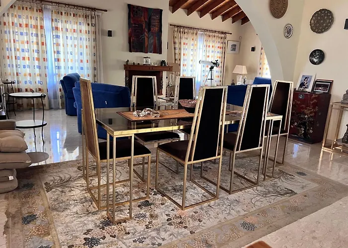 Charming With Private Pool And Garden View Erimi